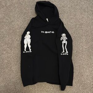 Bailey Illustrations XL Hoodie like new